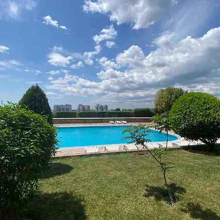Apartment Rutland C8 Two Bedroom *