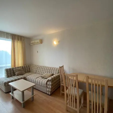 Rutland C8 Two Bedroom Apartment Ravda